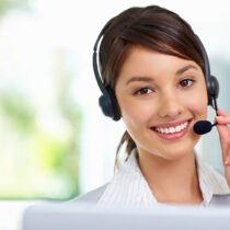 Conseillère BATWIN au téléphone